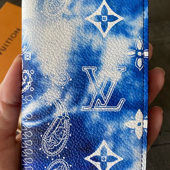 Louis Vuitton Monogram Bleached Blue Bandana Print Card Case Holder Wallet - Picture 6 of 8